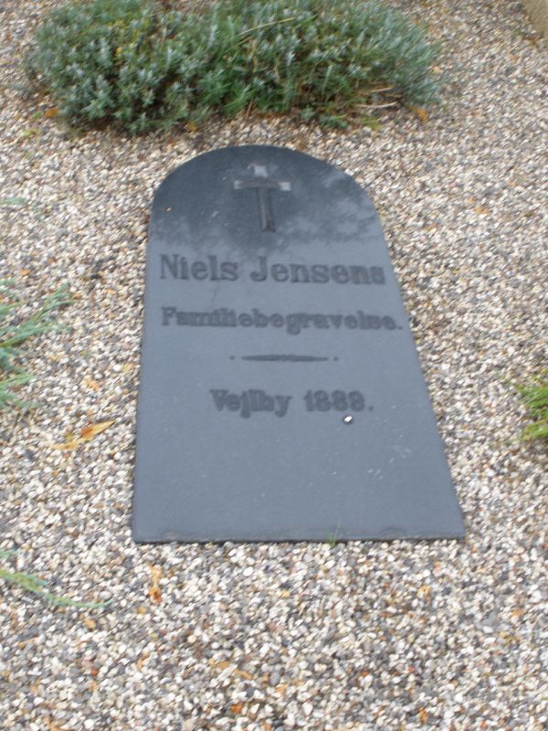 Niels Jensen's familiegravsted.JPG